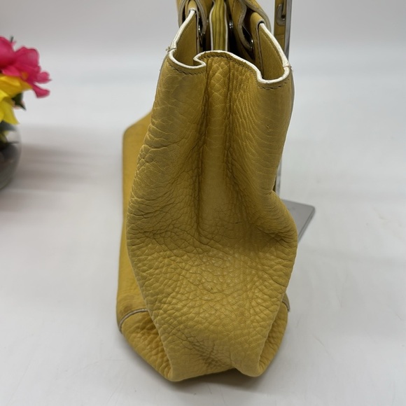 Levenger Yellow Soft Pebble Leather Shoulder Bag MCB8805A - Picture 3 of 16